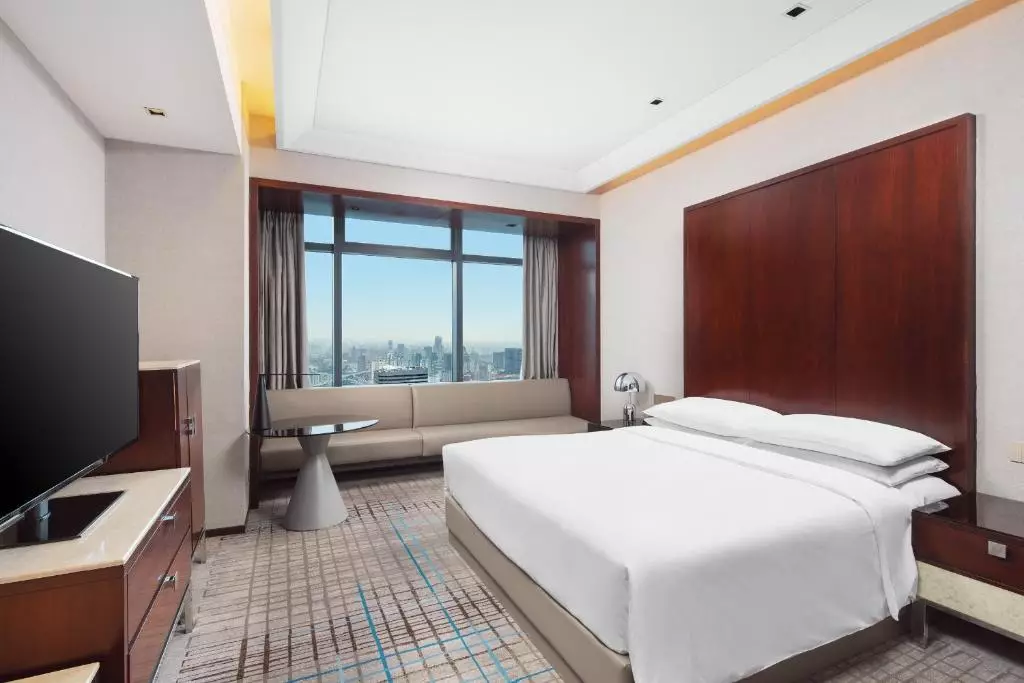 Renaissance Shanghai Zhongshan Park Hotel